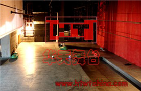 后車載轉臺、主升降臺